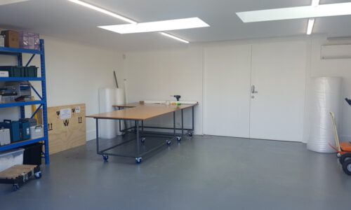 Clean art packing and crate fit-out studio